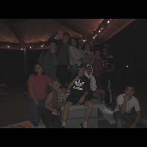 Meet your Posher, Jayrelis